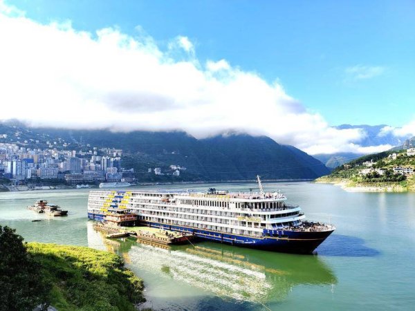 嘉正网  赏巴东胜景 品青山绿水风情